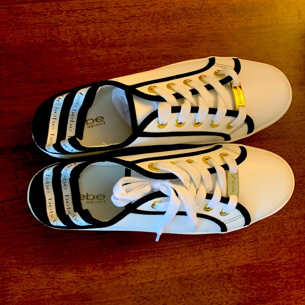 NWT in the box woman’s size 10 BEBE comfort sneakers with memory foam!